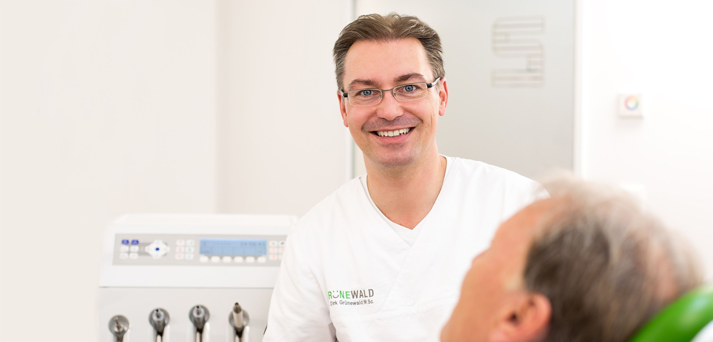 Zahnarztpraxis Dr. Cora Grünewald und Dr. Dirk Grünewald, M.Sc. M.Sc.